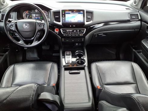 Used 2016 Honda Pilot Touring image 10