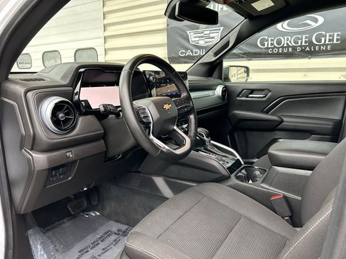 Used 2024 Chevrolet Colorado LT w/ LT Convenience Package II AWD/4WD image 10