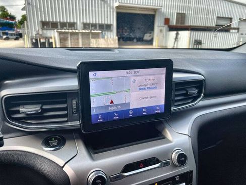 Used 2021 Ford Explorer XLT w/ Equipment Group 202A RWD image 13