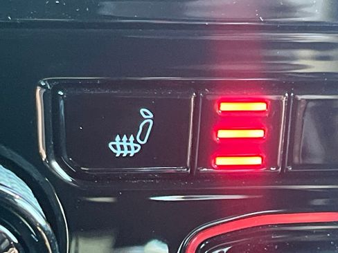 New 2025 Jeep Grand Cherokee L Laredo w/ Luxury Tech Group I image 12