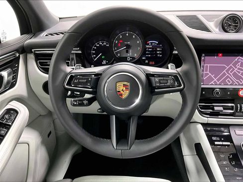 Used 2026 Porsche Macan S AWD/4WD image 17