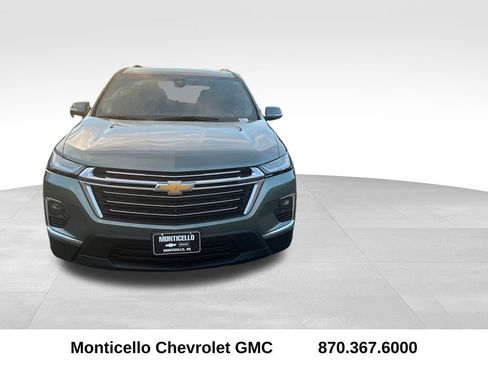Used 2023 Chevrolet Traverse LT w/ LT Premium Package image 8