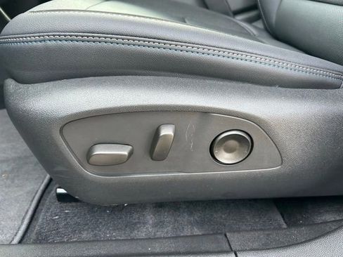 New 2026 Chevrolet Equinox EV LT image 18