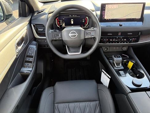 New 2026 Nissan Rogue Platinum image 24