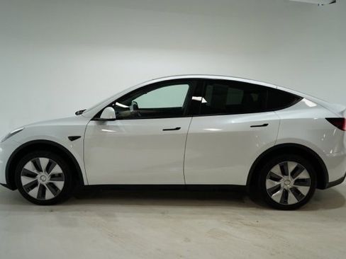 Used 2023 Tesla Model Y Long Range image 4