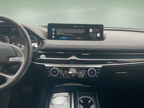 Used 2022 Genesis G80 2.5T RWD image 9