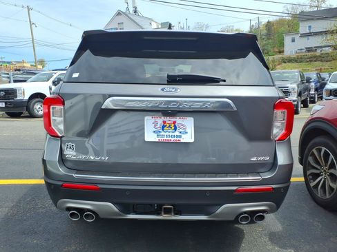 Certified 2023 Ford Explorer Platinum w/ Technology Package AWD/4WD image 7