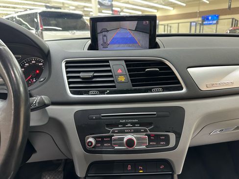 Used 2016 Audi Q3 2.0T Prestige w/ Prestige Package image 27