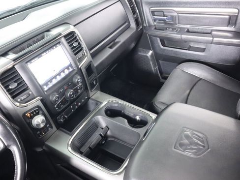 Used 2017 RAM 1500 Sport w/ Black Ram 1500 Sport Group image 34