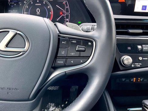 Certified 2023 Lexus ES 250 w/ Premium Package image 15