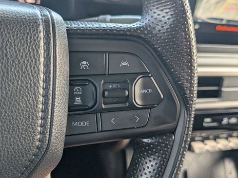 Used 2025 Toyota Tacoma SR AWD/4WD image 26