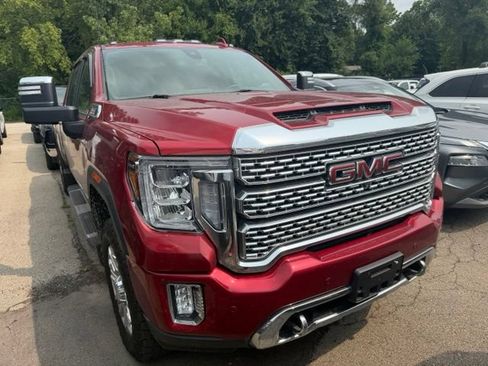 Used 2022 GMC Sierra 3500 Denali AWD/4WD image 2