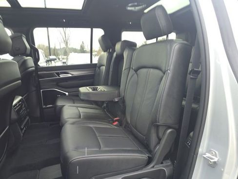 New 2026 Jeep Grand Wagoneer Limited w/ Premium Group II image 28