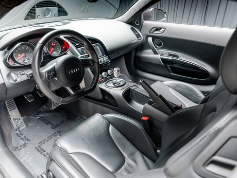 Used 2011 Audi R8 V8 image 46