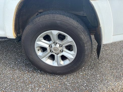 Used 2019 Toyota 4Runner SR5 RWD image 5