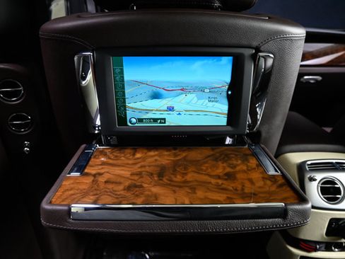 Used 2012 Rolls-Royce Ghost RWD image 13
