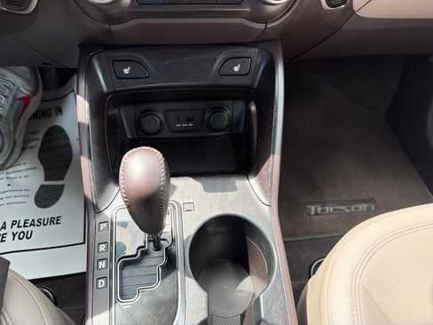 Used 2013 Hyundai Tucson GLS FWD image 17