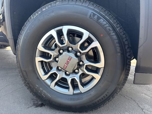 New 2025 GMC Sierra 3500 SLT w/ SLT Convenience Package image 6