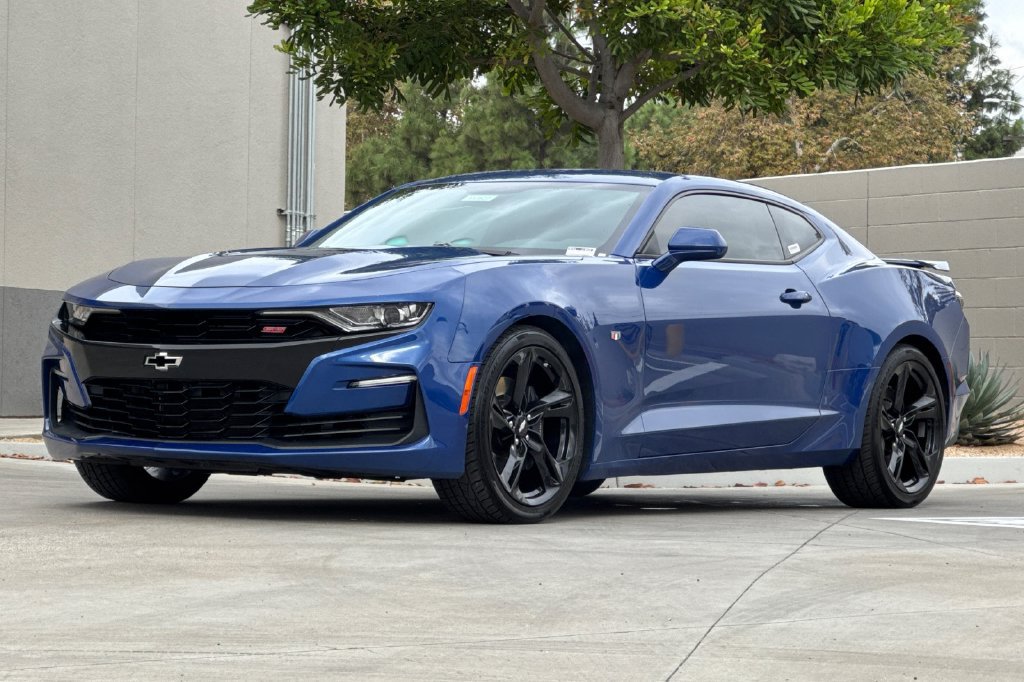 Used 2019 Chevrolet Camaro SS RWD image 11