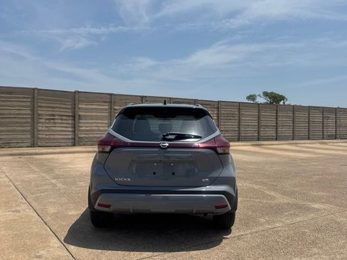 Used 2024 Nissan Kicks SR w/ SR Premium Package FWD image 22