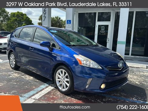 Used 2014 Toyota Prius V Five FWD image 3