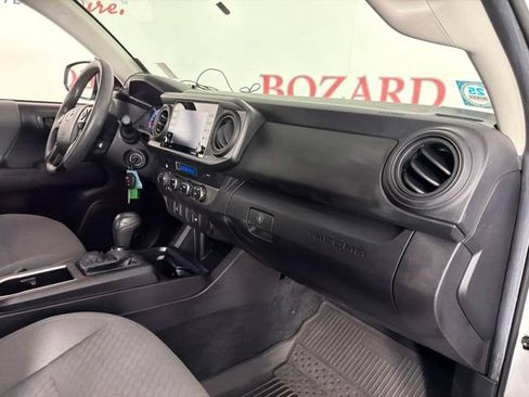 Used 2023 Toyota Tacoma SR AWD/4WD image 17