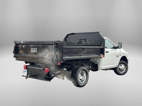 Used 2018 RAM 3500 Tradesman w/ Power & Remote Entry Group image 4