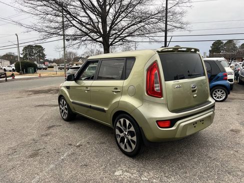 Used 2012 Kia Soul ! w/ Premium Pkg image 6
