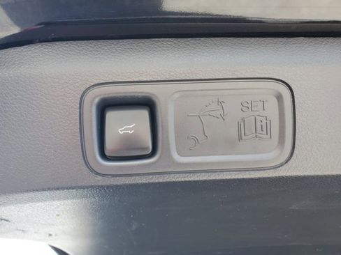 Certified 2024 Ford Expedition Max Platinum RWD image 9