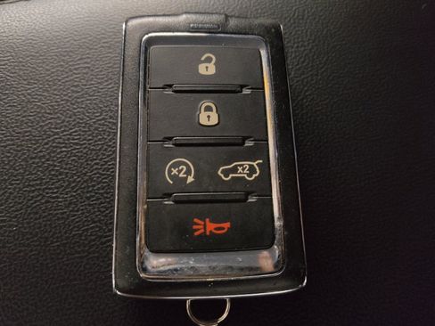 Used 2023 Jeep Grand Cherokee Limited image 32