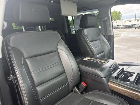 Used 2018 GMC Yukon XL Denali w/ Denali Ultimate Package AWD/4WD image 33