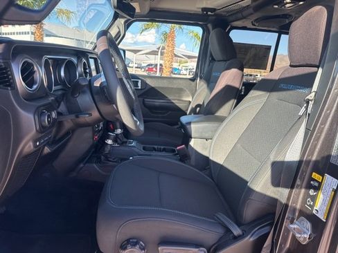Used 2023 Jeep Wrangler Unlimited Rubicon 4xe image 21