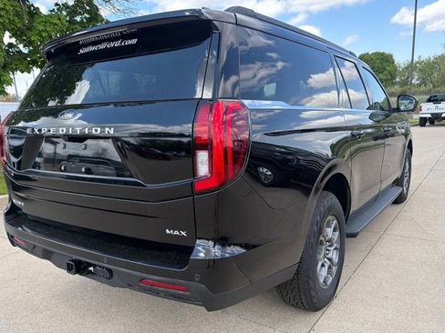Used 2025 Ford Expedition Max Active AWD/4WD image 5