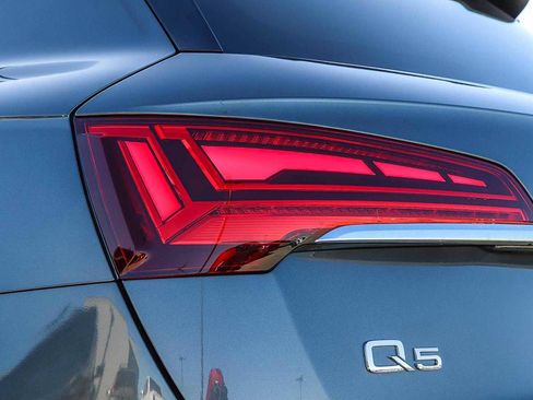 Used 2023 Audi Q5 2.0T Premium w/ Convenience Package image 12