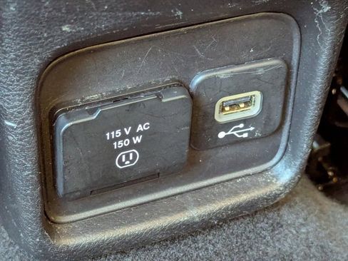 Used 2017 Jeep Compass Latitude w/ Popular Equipment Group image 26