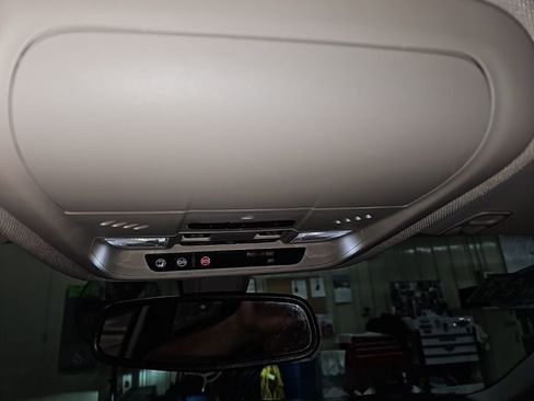 Used 2019 Buick Regal Essence w/ Driver Confidence Package I image 21