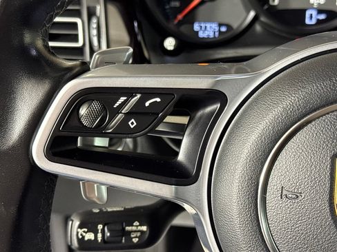Used 2020 Porsche Macan AWD/4WD image 19