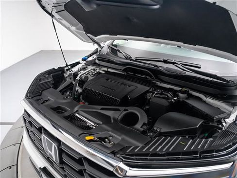 Used 2025 Honda Pilot EX-L image 29