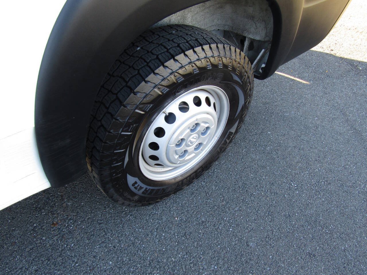 Used 2025 RAM ProMaster 2500 FWD image 23