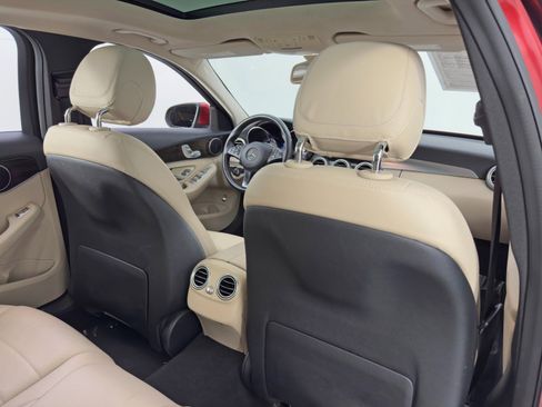 Used 2016 Mercedes-Benz C 300 Sedan image 33