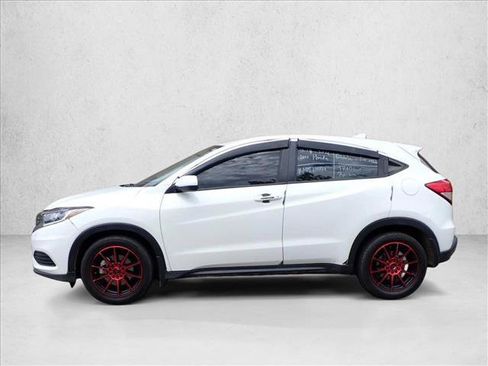 Used 2021 Honda HR-V LX image 2