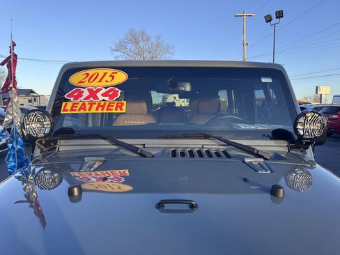 Used 2015 Jeep Wrangler Unlimited Sahara image 11