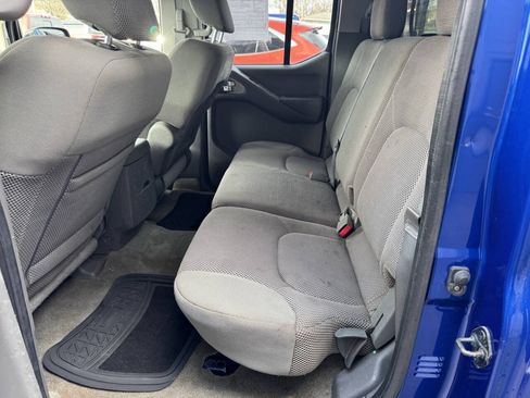 Used 2013 Nissan Frontier SV AWD/4WD image 16