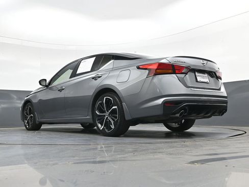 Used 2023 Nissan Altima 2.5 SR FWD image 21