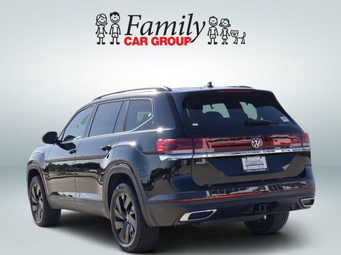 New 2026 Volkswagen Atlas SE FWD image 3