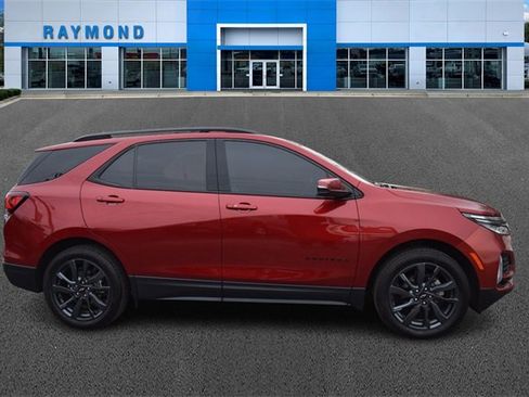 Used 2022 Chevrolet Equinox RS w/ RS Leather Package image 2