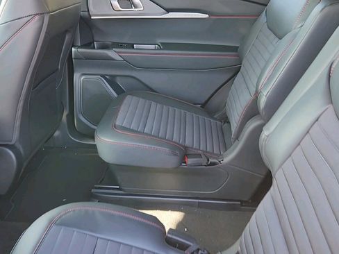 New 2025 Ford Explorer ST-Line image 19