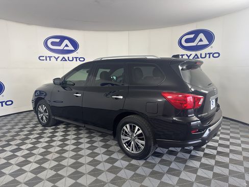 Used 2019 Nissan Pathfinder SV FWD image 5