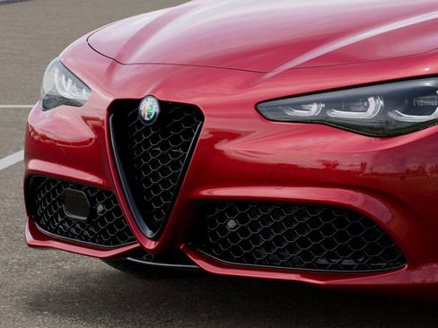 New 2025 Alfa Romeo Giulia AWD w/ Driving Assist Package image 12