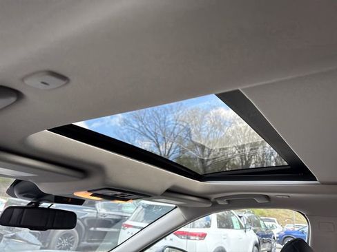 Certified 2023 Nissan Rogue SL image 12